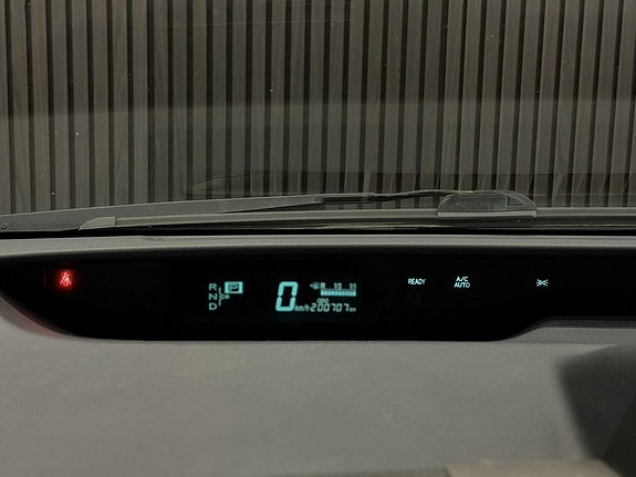 Toyota Prius 21 of 25