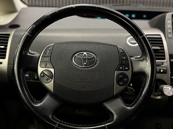Toyota Prius 20 of 25