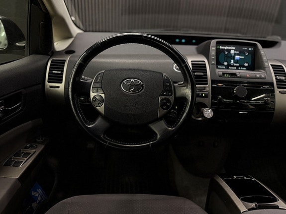 Toyota Prius 19 of 25