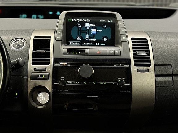 Toyota Prius 22 of 25