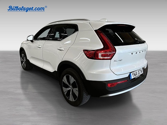 Volvo XC40 8 of 13