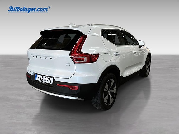 Volvo XC40 6 of 13