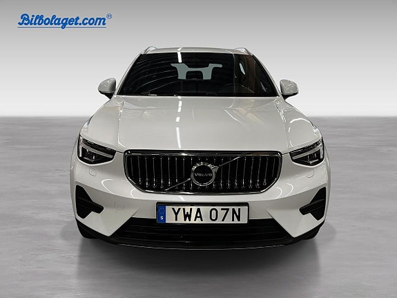 Volvo XC40 3 of 13