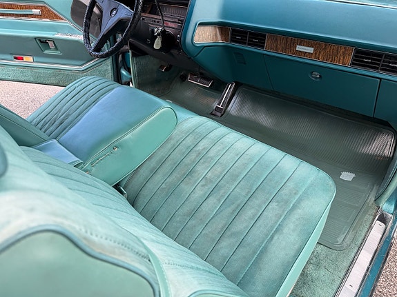 Cadillac Fleetwood 13 of 21