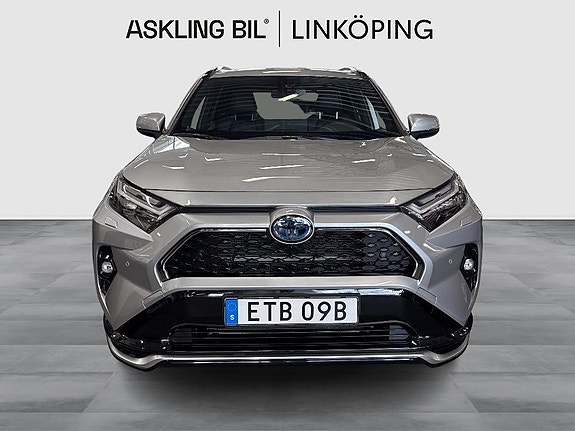 Toyota RAV4 5 of 13