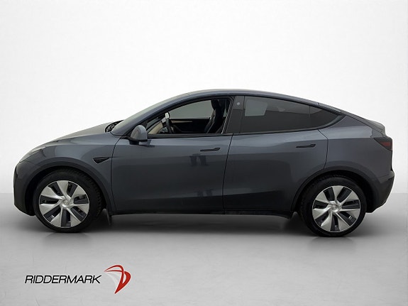 Tesla Model Y 5 of 30
