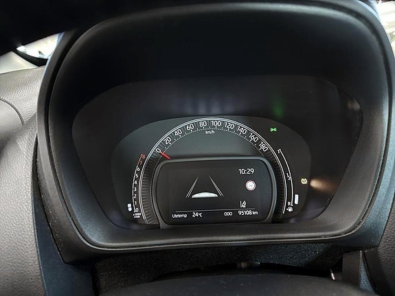 Toyota Aygo X 13 of 14