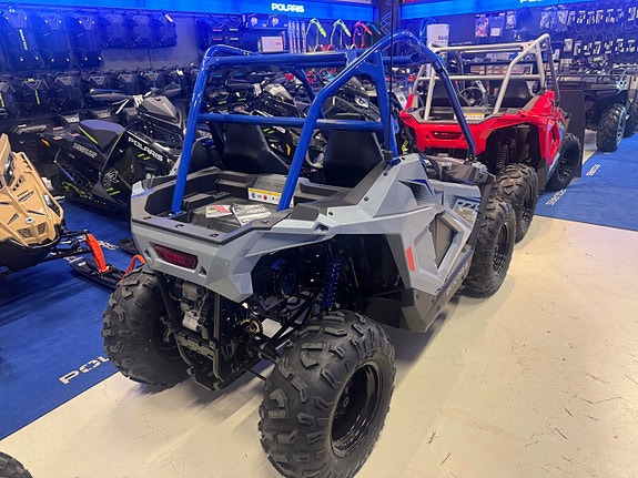 Polaris Rzr 200 EFI 3 of 4