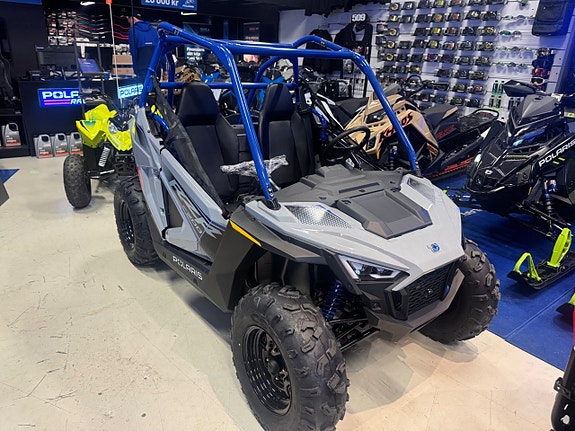 Polaris Rzr 200 EFI 2 of 4