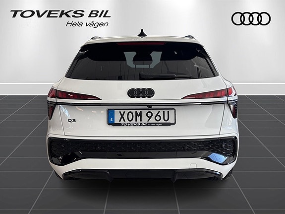 Audi Q3 3 of 14