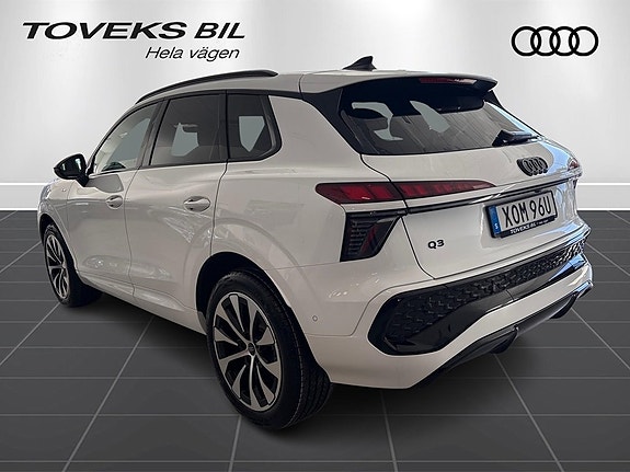 Audi Q3 4 of 14