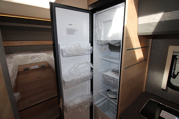 Dethleffs T 6815 Just Go 165 Hk Automat Fabriksny 3500 kg separata enkelsängar Trend Active 14 of 17