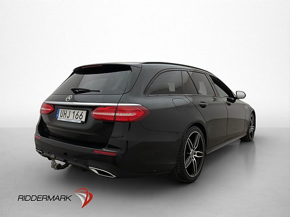 Mercedes-Benz E200 8 of 30