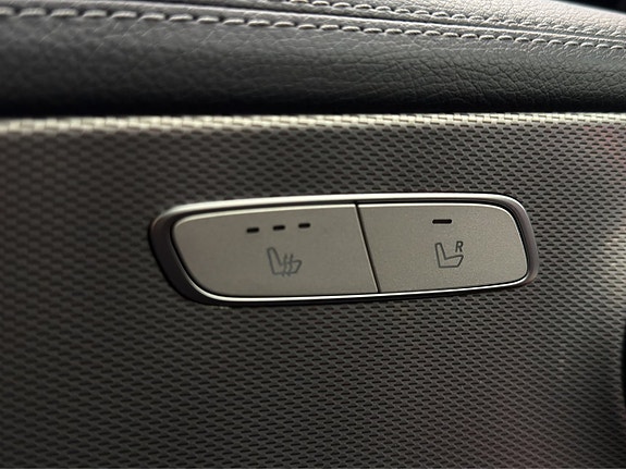 Mercedes-Benz E200 29 of 30