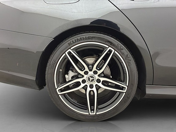 Mercedes-Benz E200 30 of 30