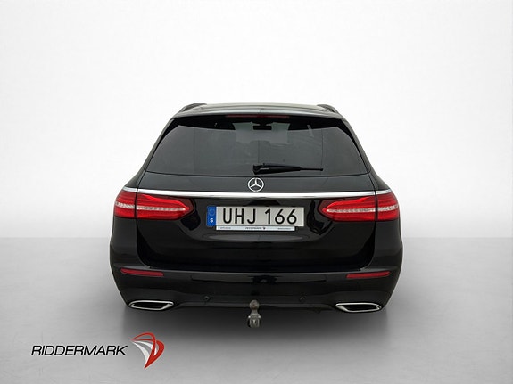 Mercedes-Benz E200 6 of 30