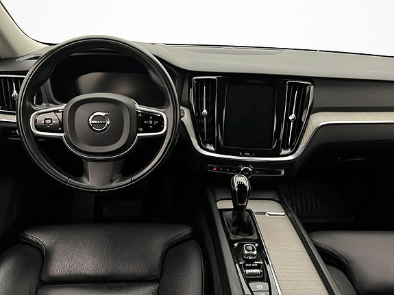 Volvo V60 13 of 30