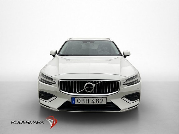 Volvo V60 2 of 30