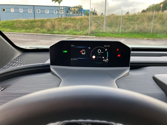 Toyota C-HR 16 of 21