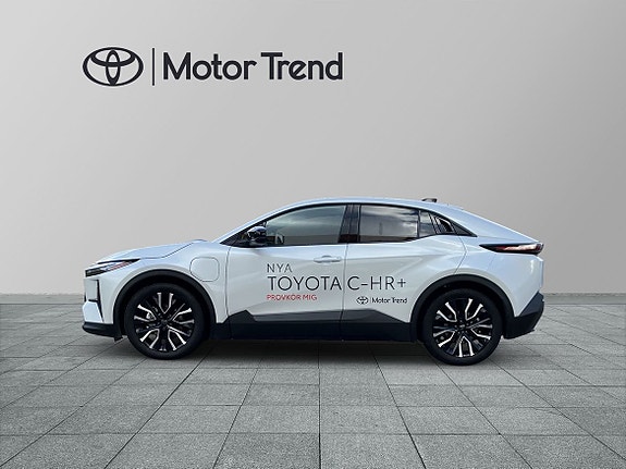 Toyota C-HR 3 of 21