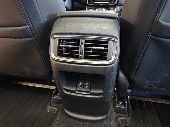 Honda CR-V 15 of 18