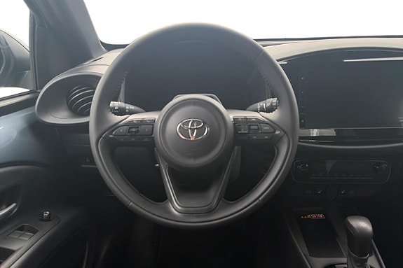 Toyota Aygo X 8 of 14