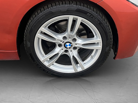 BMW 320i 29 of 29