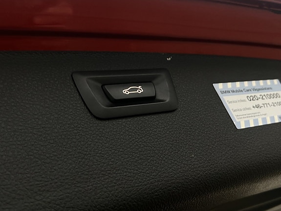 BMW 320i 12 of 29