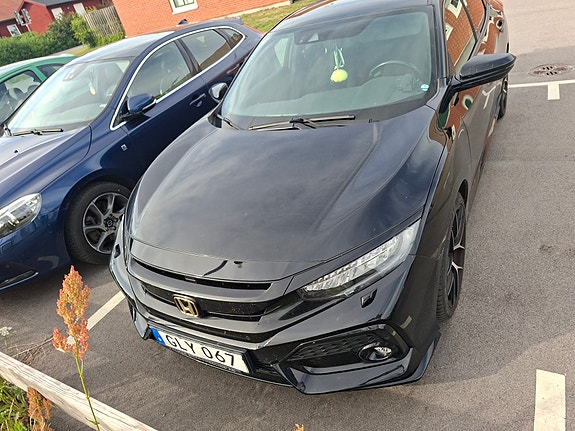 Honda Civic 2 of 8