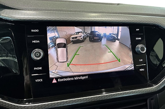 Volkswagen T-Cross 23 of 26