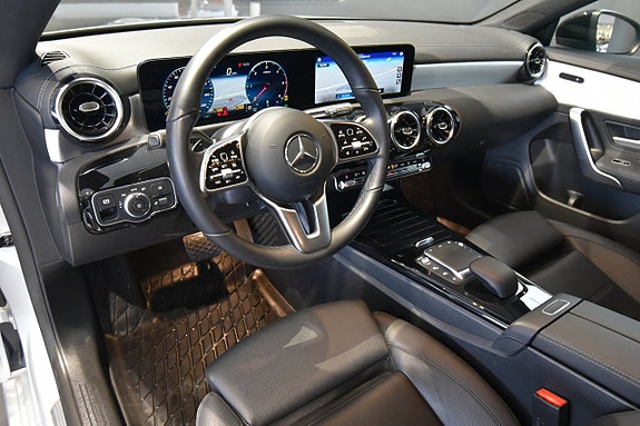 Mercedes-Benz CLA200 d 7 of 12
