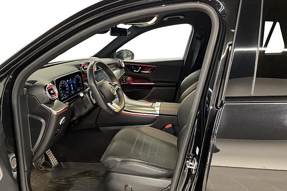 Mercedes-Benz GLC300 e 7 of 22