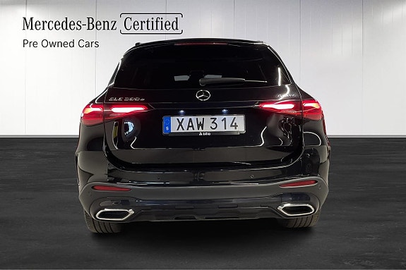 Mercedes-Benz GLC300 e 19 of 22