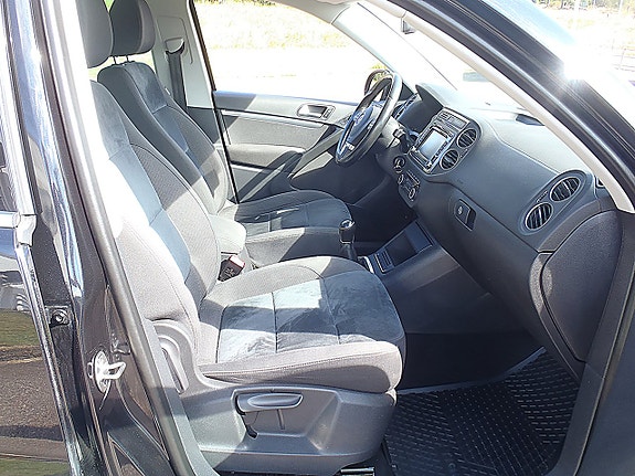 Volkswagen Tiguan 8 of 16