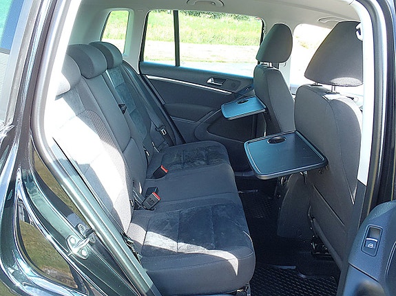 Volkswagen Tiguan 9 of 16