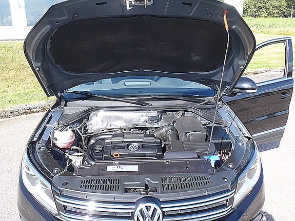 Volkswagen Tiguan 10 of 16