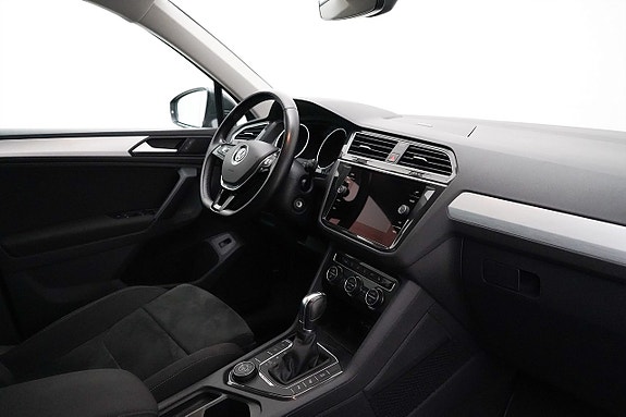 Volkswagen Tiguan 17 of 26