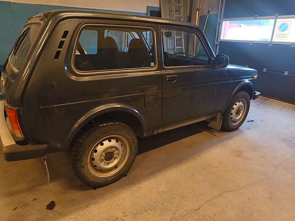 Lada Niva 3 of 10