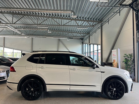 Volkswagen Tiguan Allspace 2 of 24