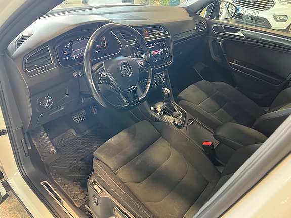 Volkswagen Tiguan Allspace 17 of 24