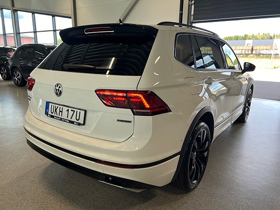 Volkswagen Tiguan Allspace 3 of 24