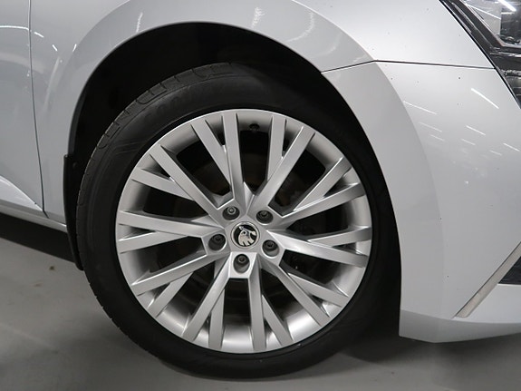 Skoda Superb 12 of 30