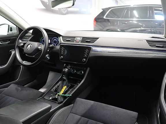 Skoda Superb 20 of 30