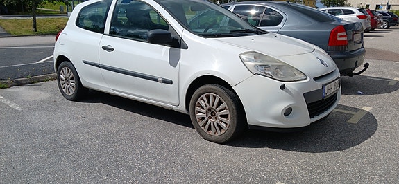 Renault Clio 3 of 7
