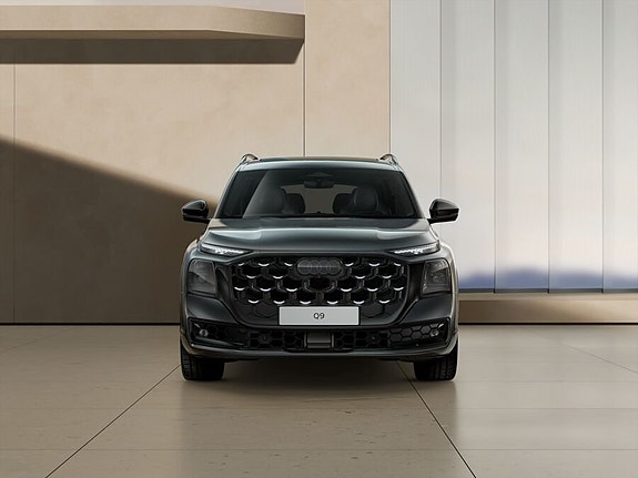 Audi Q9 2 of 11