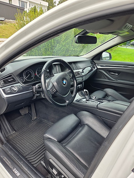 BMW 520d 5 of 7