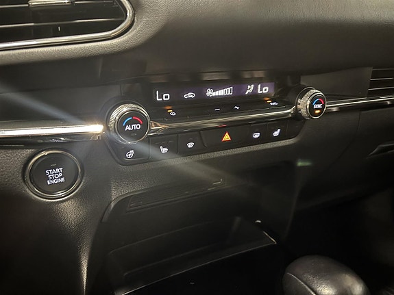 Mazda CX-30 9 of 14