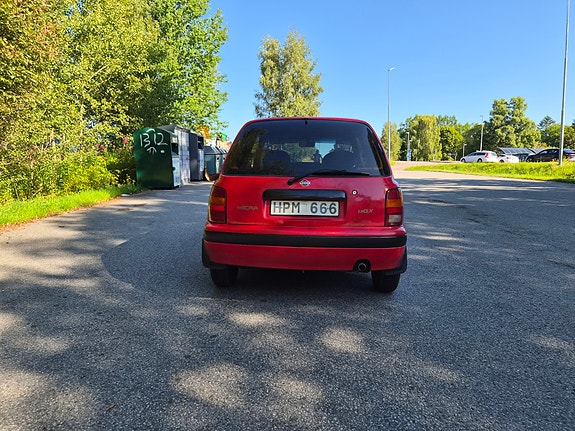 Nissan Micra 8 of 19
