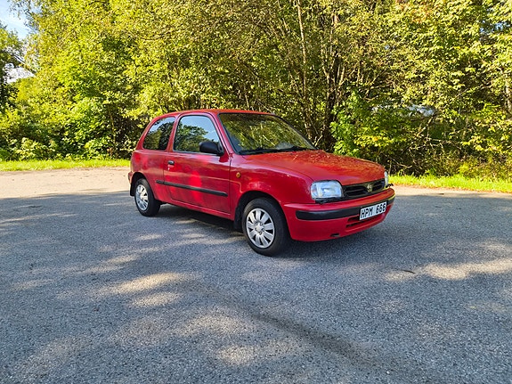 Nissan Micra 5 of 19