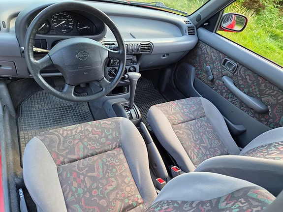 Nissan Micra 13 of 19